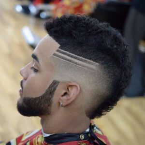 Sfumatura artistica barba e capelli con clipper