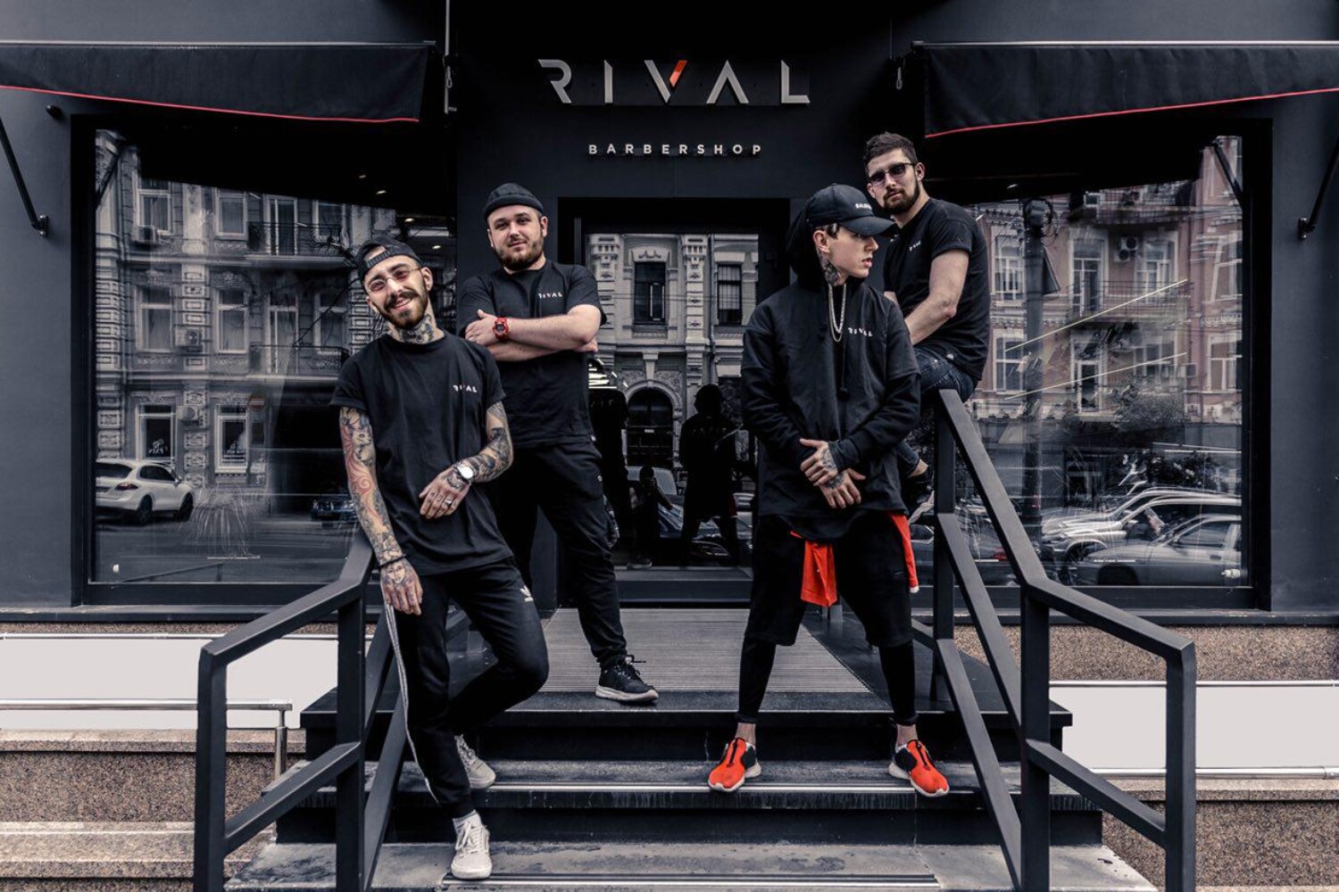 Foto di gruppo dei Rival Barbershop