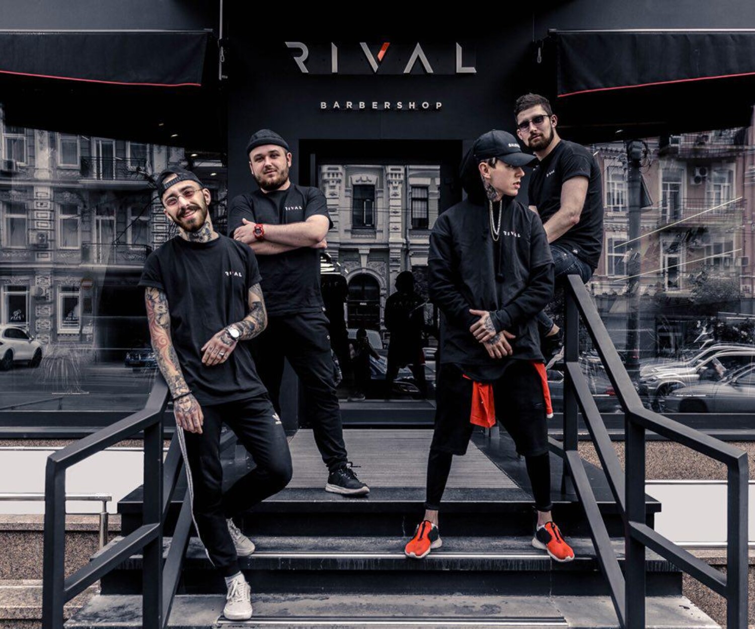 Foto di gruppo dei Rival Barbershop